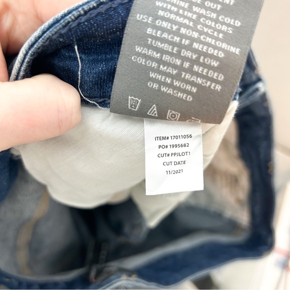 NWT Torrid Bermuda Boyfriend Vintage Stretch Mid Rise Jean Shorts Plus Size 16 - Picture 7 of 8